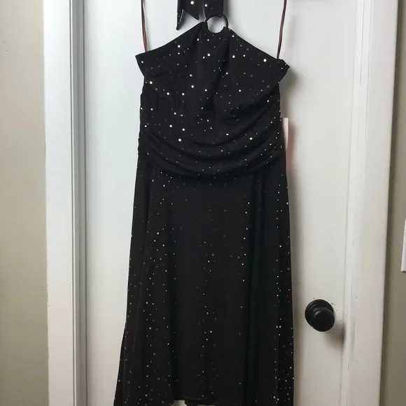 EnFocus Studio gold Sequins Asymmetrical Ruched Halter Dress Size 10 NWOT - Picture 1 of 11